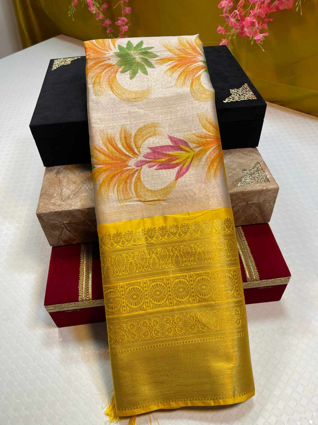 Tissue hand work