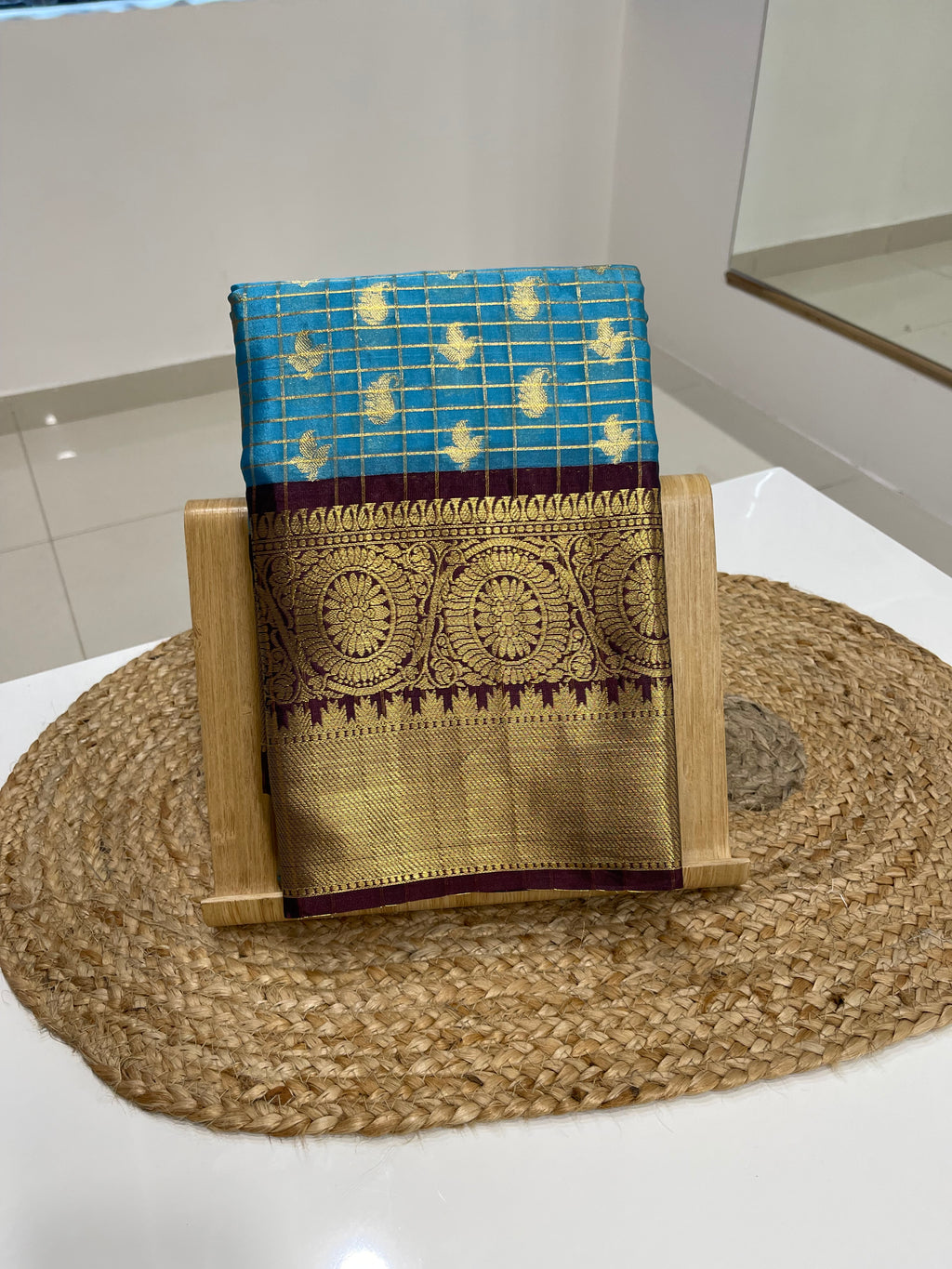 Silk buti
