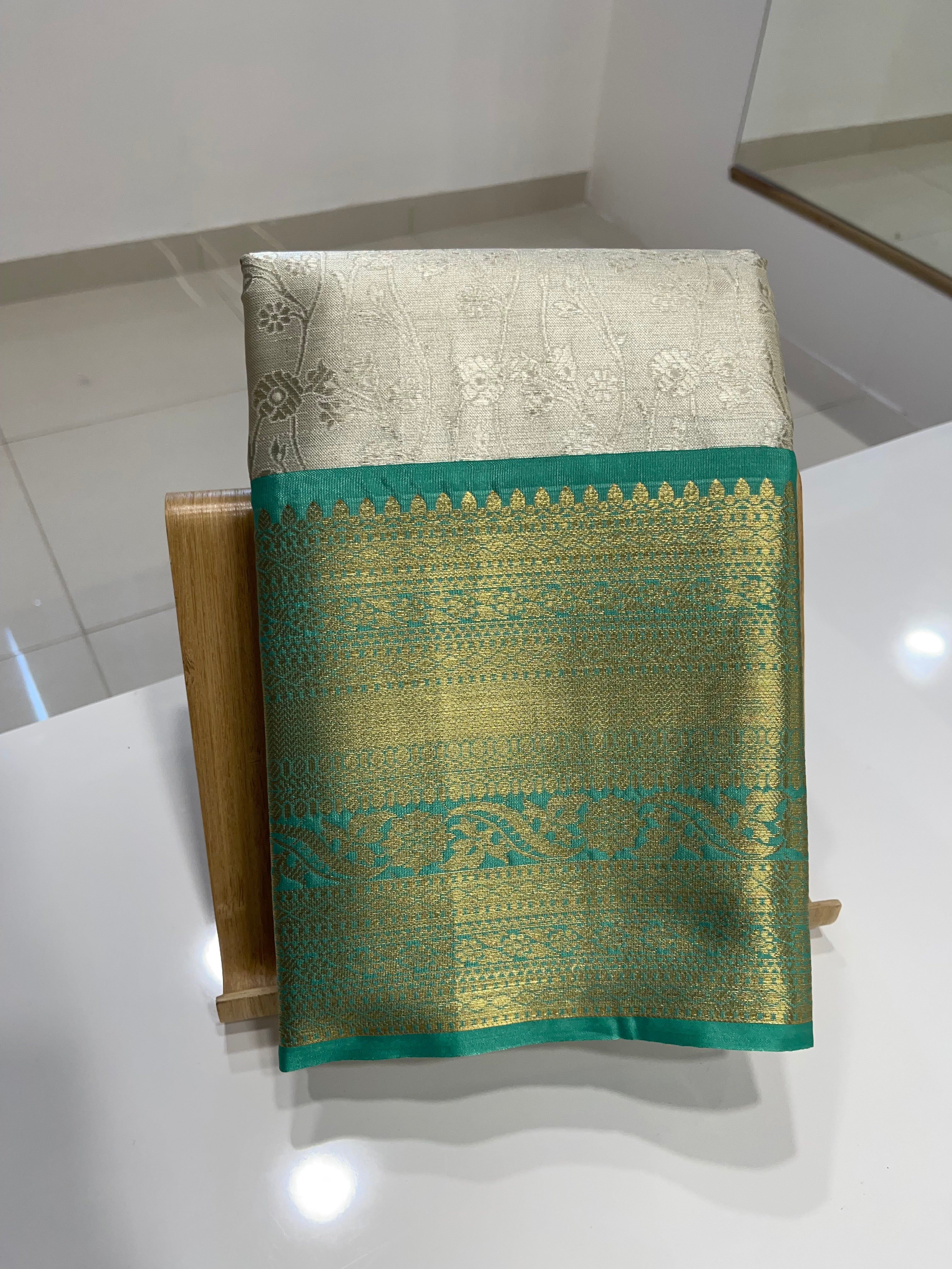 Semi kanchi